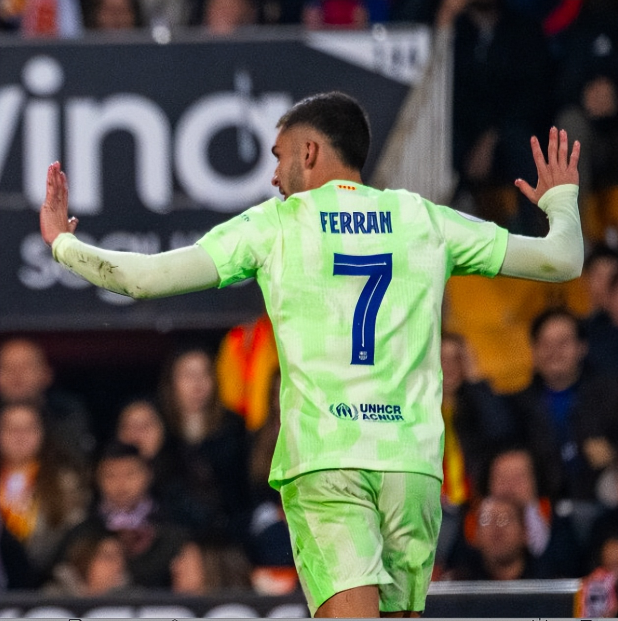 满冠体育网页入口-转会期意大利杯焦点战，瓦伦西亚强势反弹，悬念犹存，训练强度明显提升(瓦伦西亚转会墨西哥)